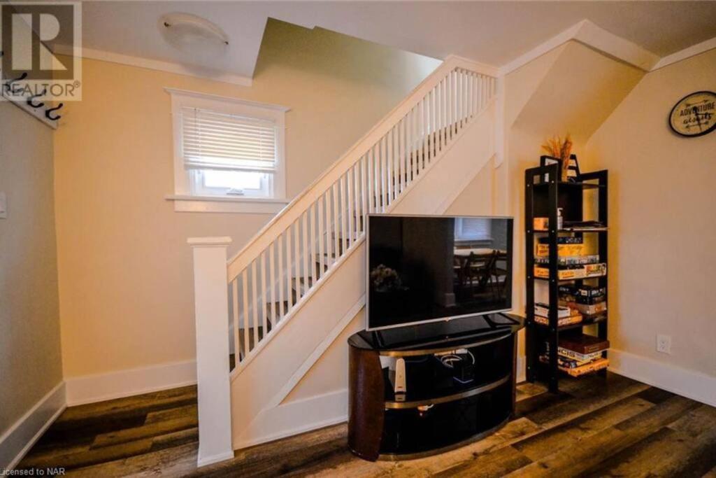 Hébergement de vacances Cozy 3 Bedroom Downtown With Complimentary Breakfast Delivered Daily To The Niagara Falls